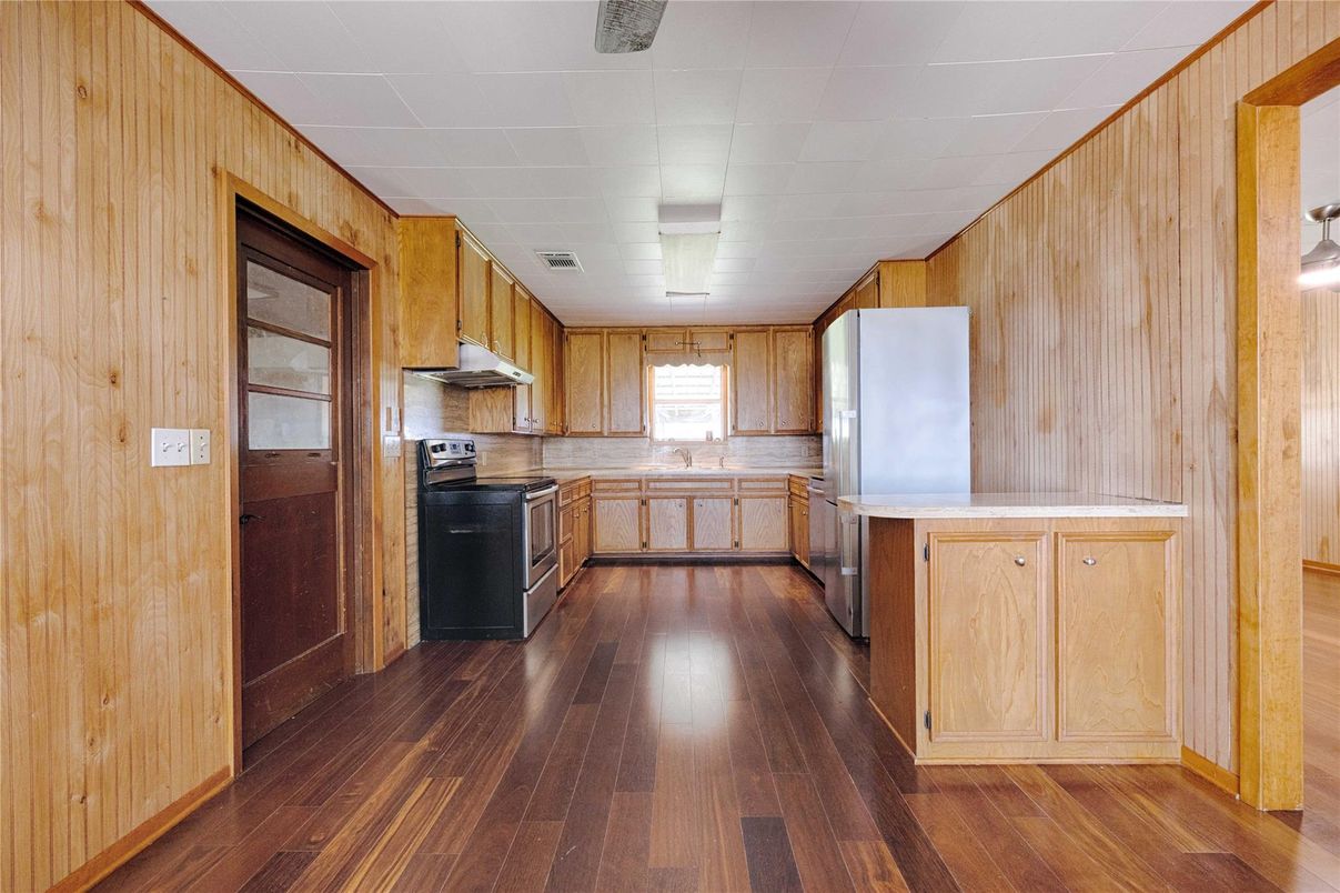 Interior, Kitchen, Wood Texture Flooring, Wooden Walls
