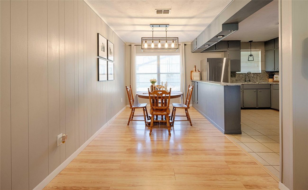Dining room, Interior, Kitchen, Pendant Lights, Wood Texture Flooring