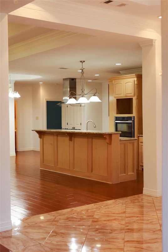 Interior, Kitchen, Pendant Lights, Recessed Lighting, Wood Texture Flooring