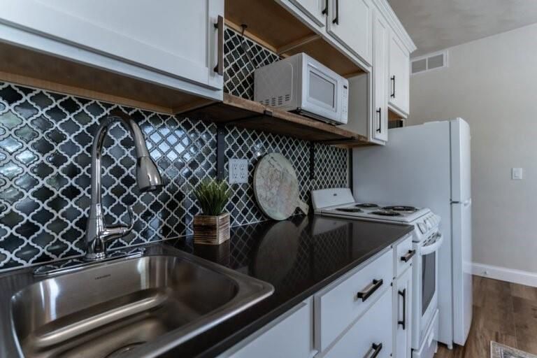 Interior, Kitchen, Wood Texture Flooring