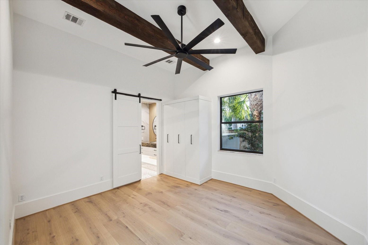 Empty room, Interior, Recessed Lighting, Wooden Beams, Wood Texture Flooring