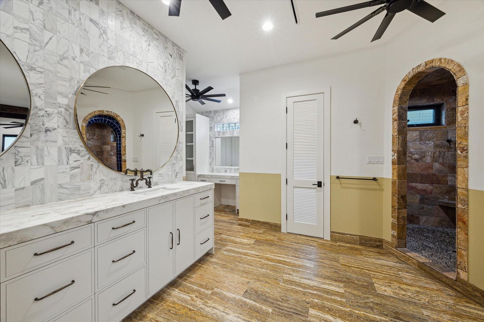 Bathroom, Interior, Recessed Lighting, Wood Texture Flooring
