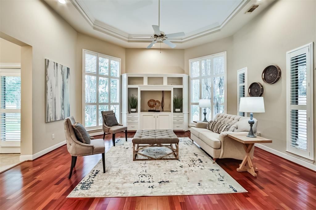 Interior, Living room, Recessed Lighting, Wood Texture Flooring