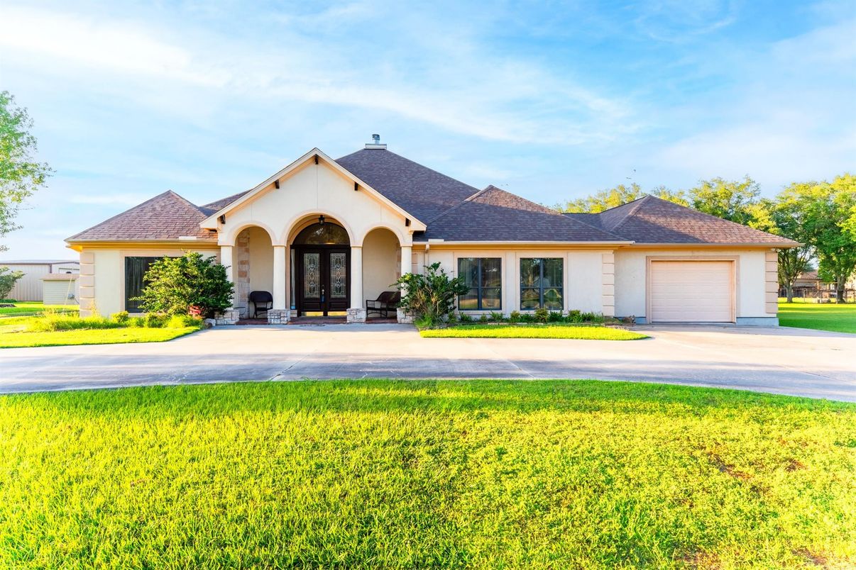Attached, Backyard, Exterior, Facade, French Provincial