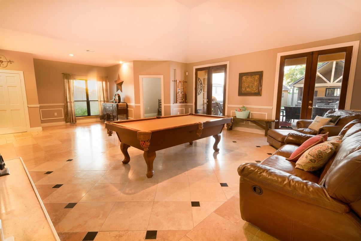 Billiard Table, Game Room, Interior, Recessed Lighting