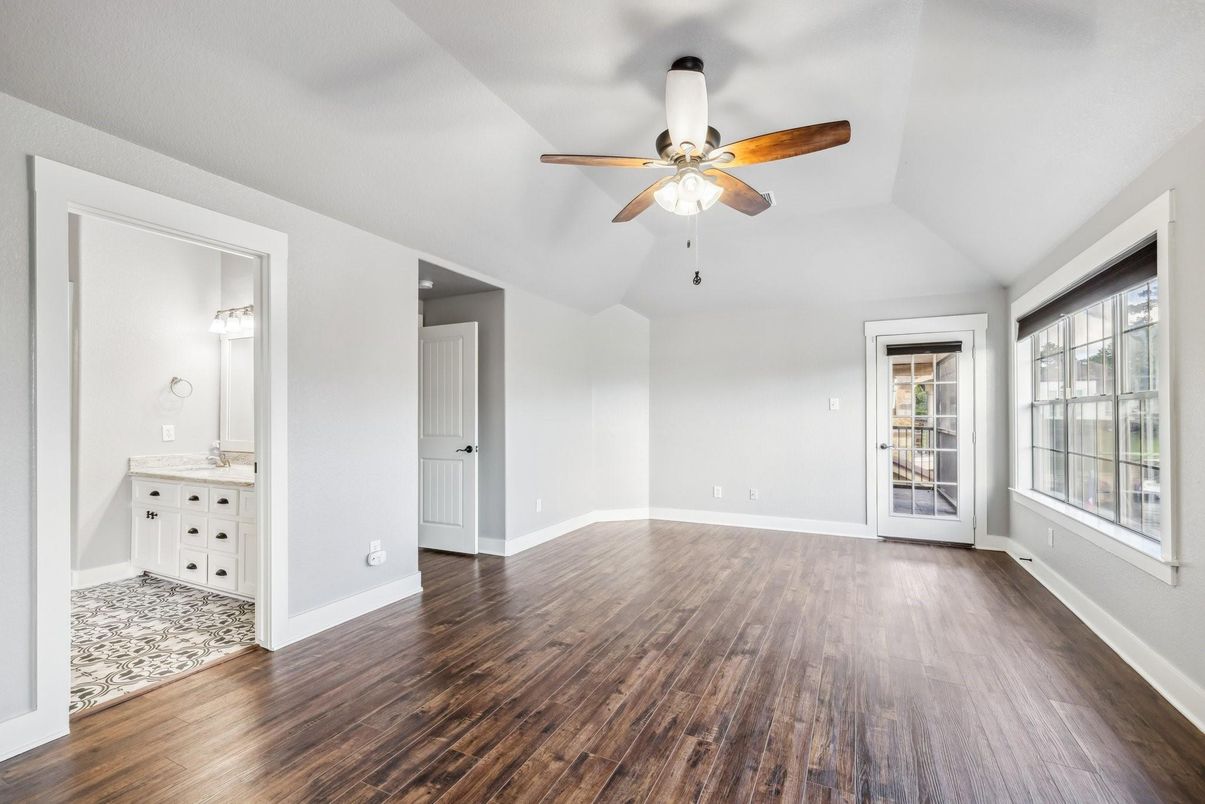 Bathroom, Empty room, Interior, Wood Texture Flooring