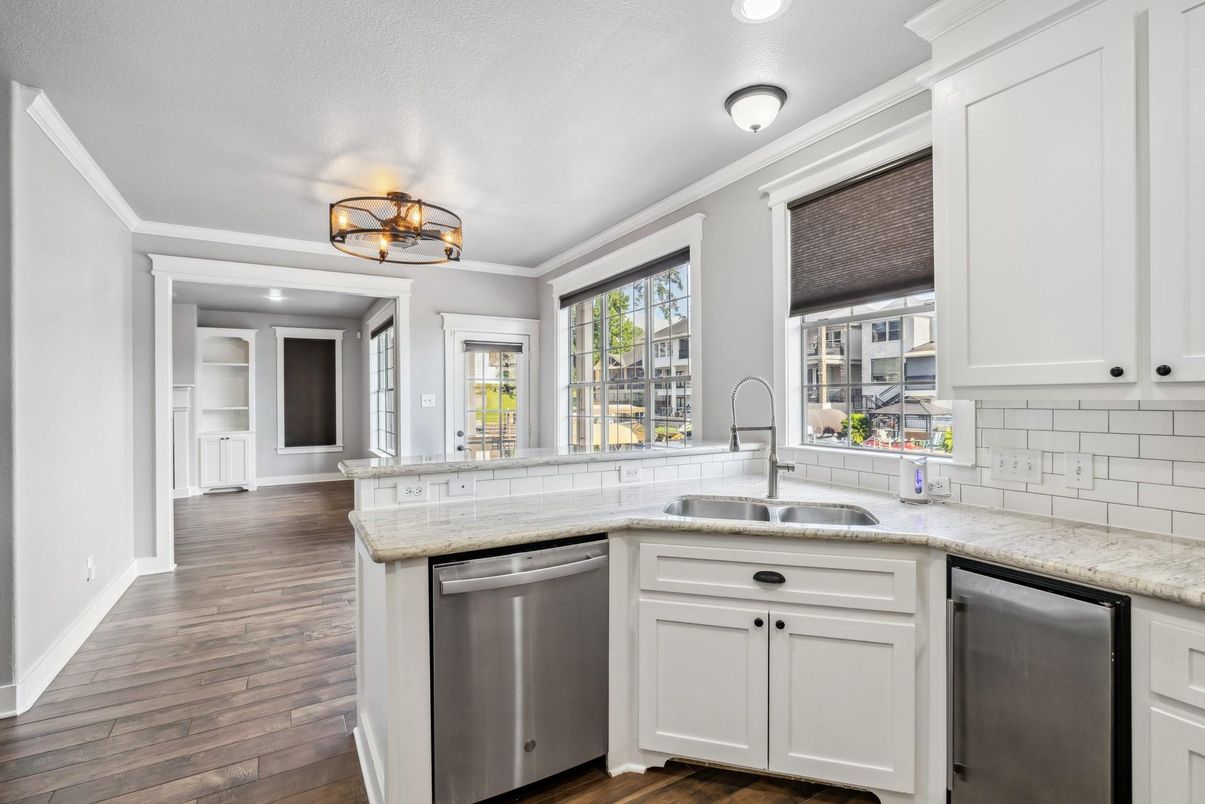 Chandelier, Interior, Kitchen, Recessed Lighting, Stainless Steel Appliances, Wood Texture Flooring