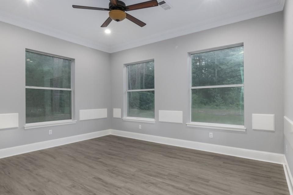 Empty room, Interior, Recessed Lighting, Wood Texture Flooring