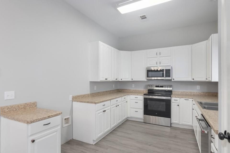 Interior, Kitchen, Stainless Steel Appliances, Wood Texture Flooring