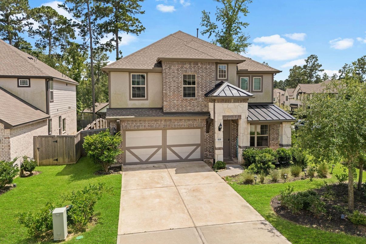 Attached, Exterior, Facade, Brick Facade, Brick Traditional