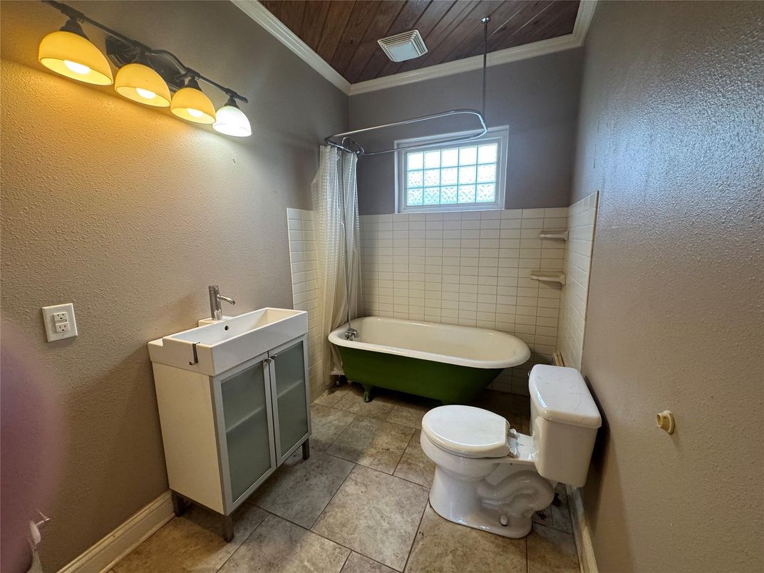 Bathroom, Free Standing Baths, Interior, Wooden Ceilings