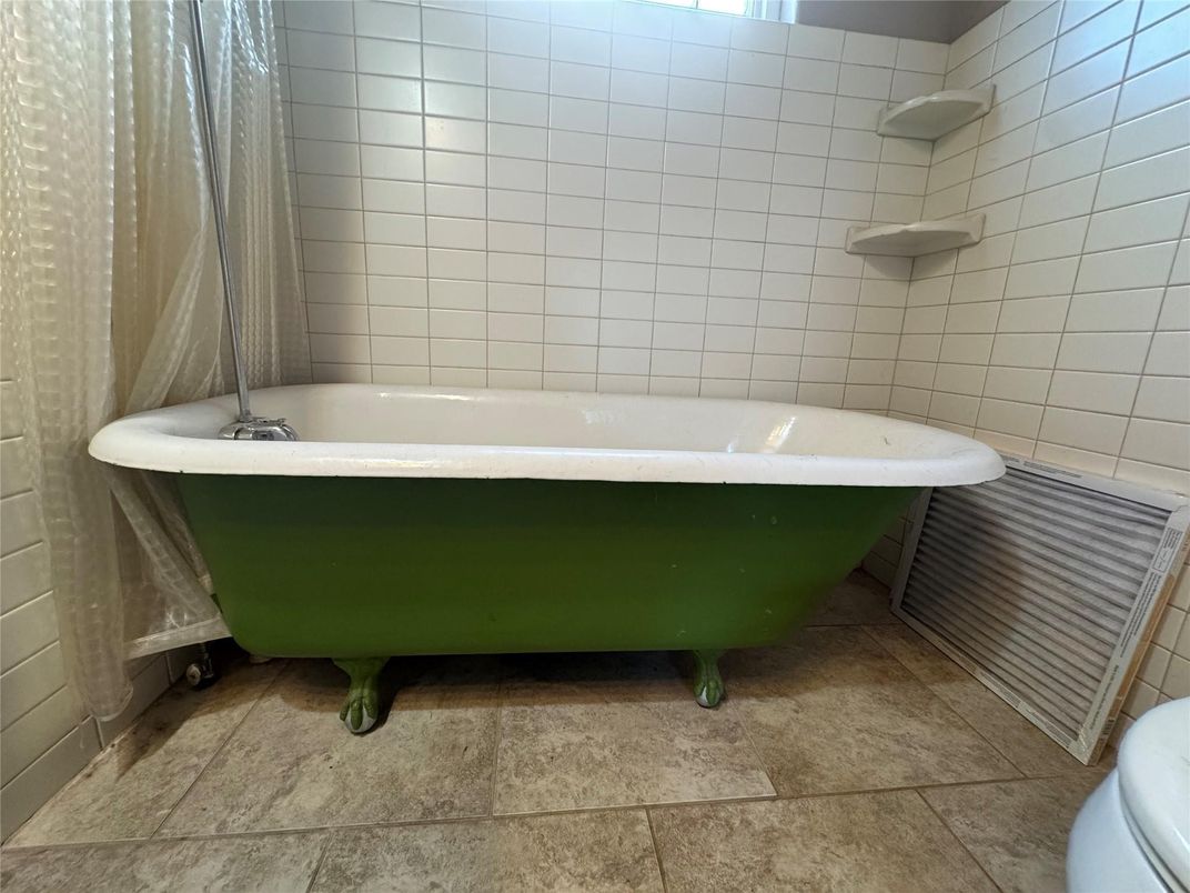 Bathroom, Free Standing Baths, Interior