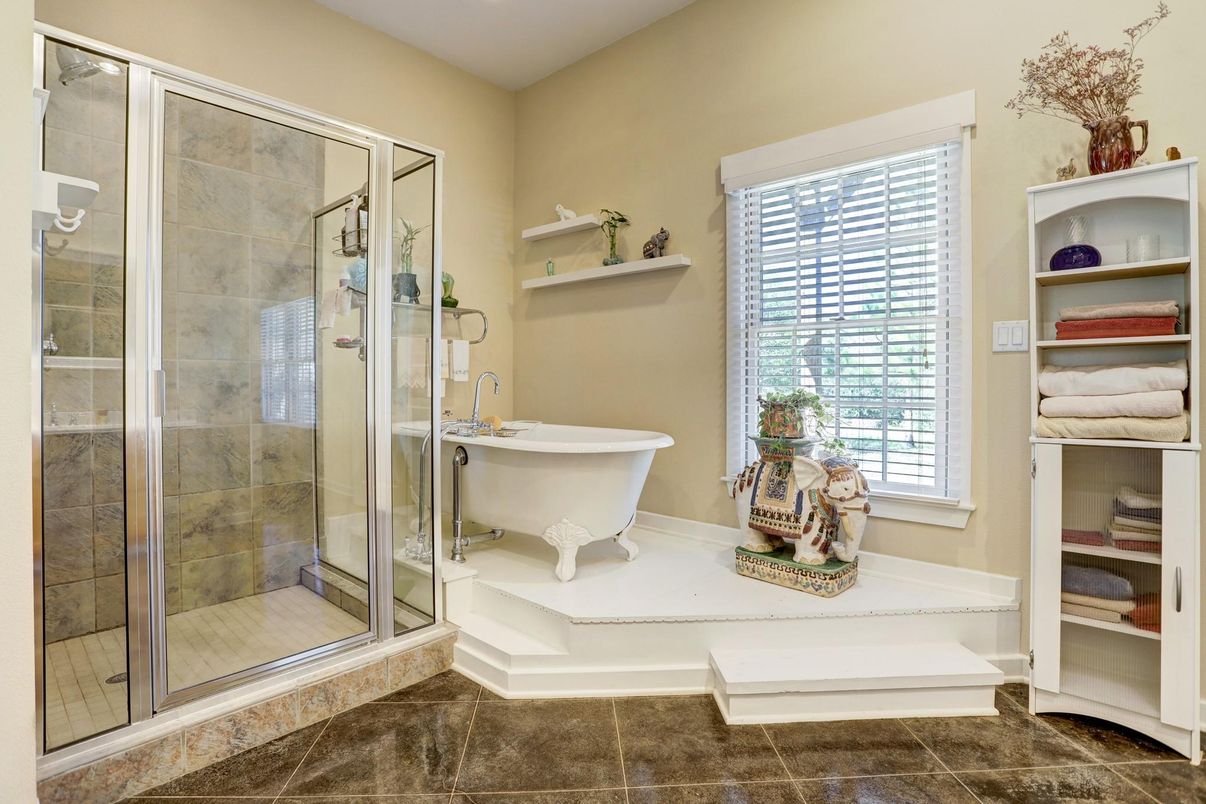 Bathroom, Free Standing Baths, Glass Shower, Interior, Recessed Lighting