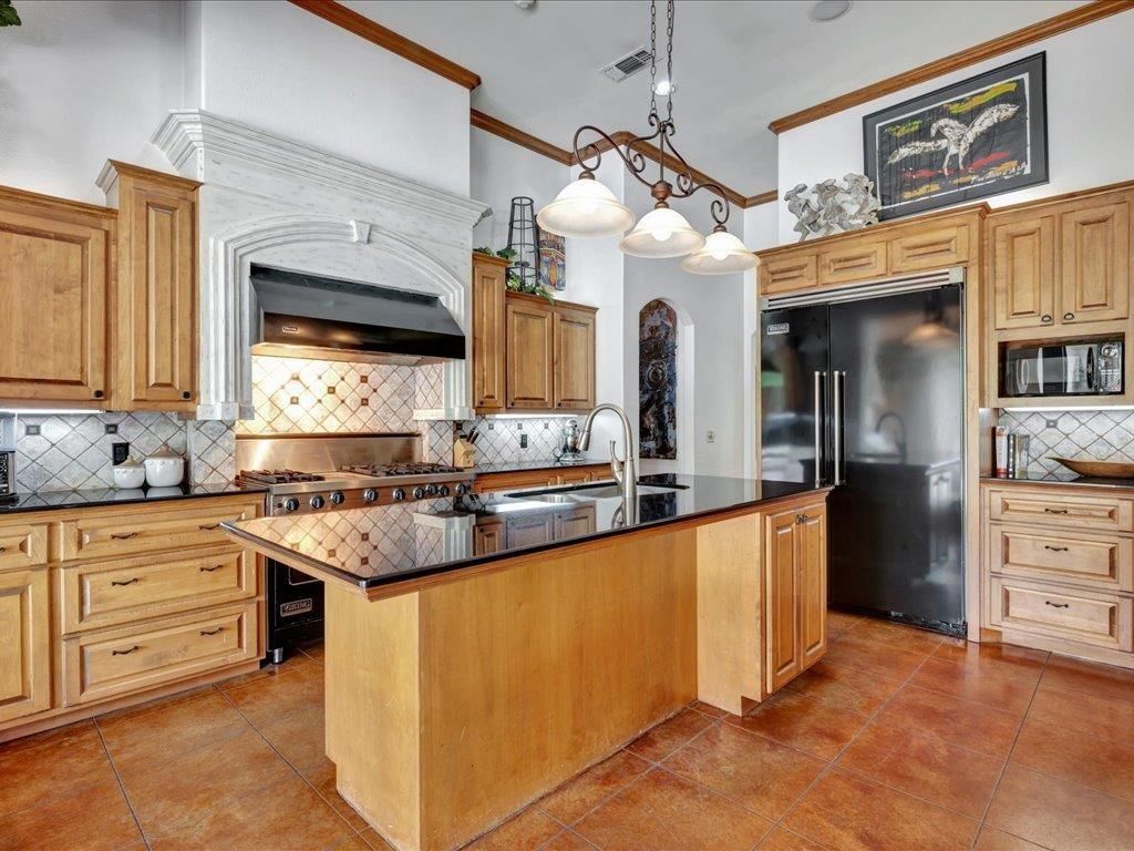 Interior, Kitchen, Pendant Lights, Stainless Steel Appliances