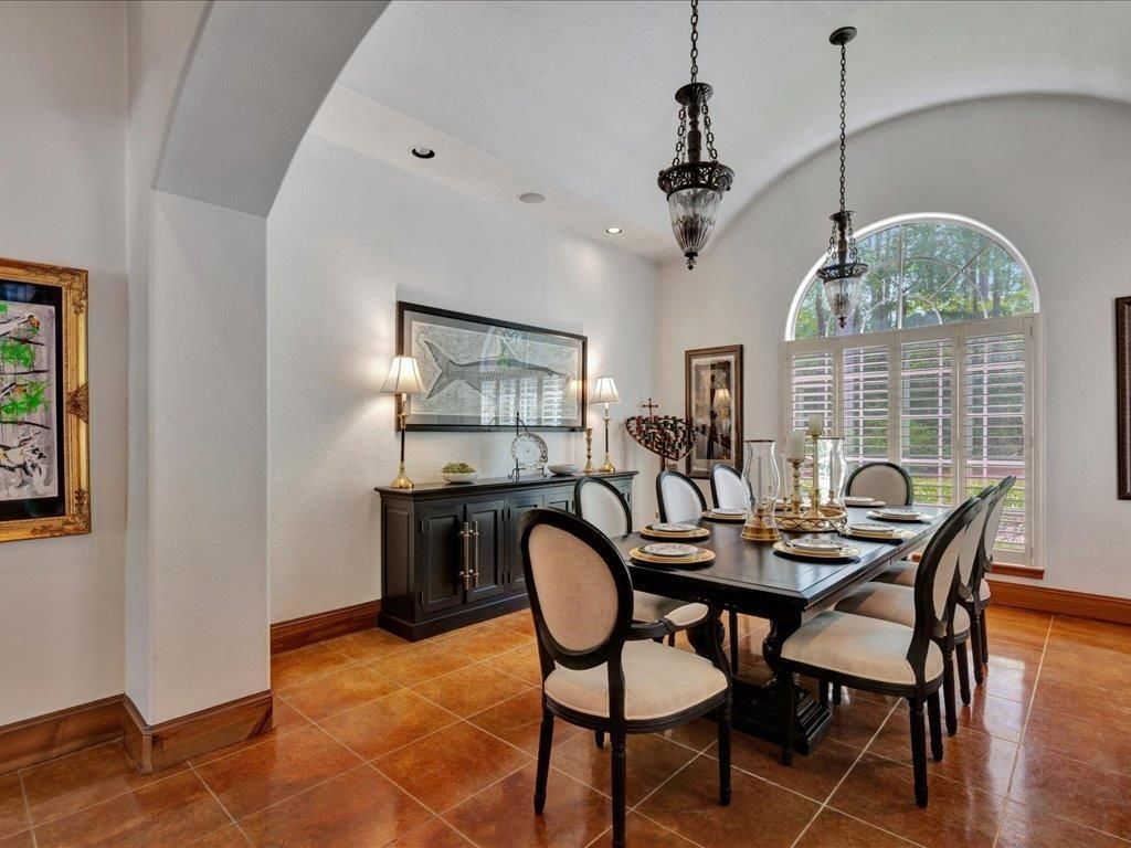 Dining room, Interior, Pendant Lights, Recessed Lighting