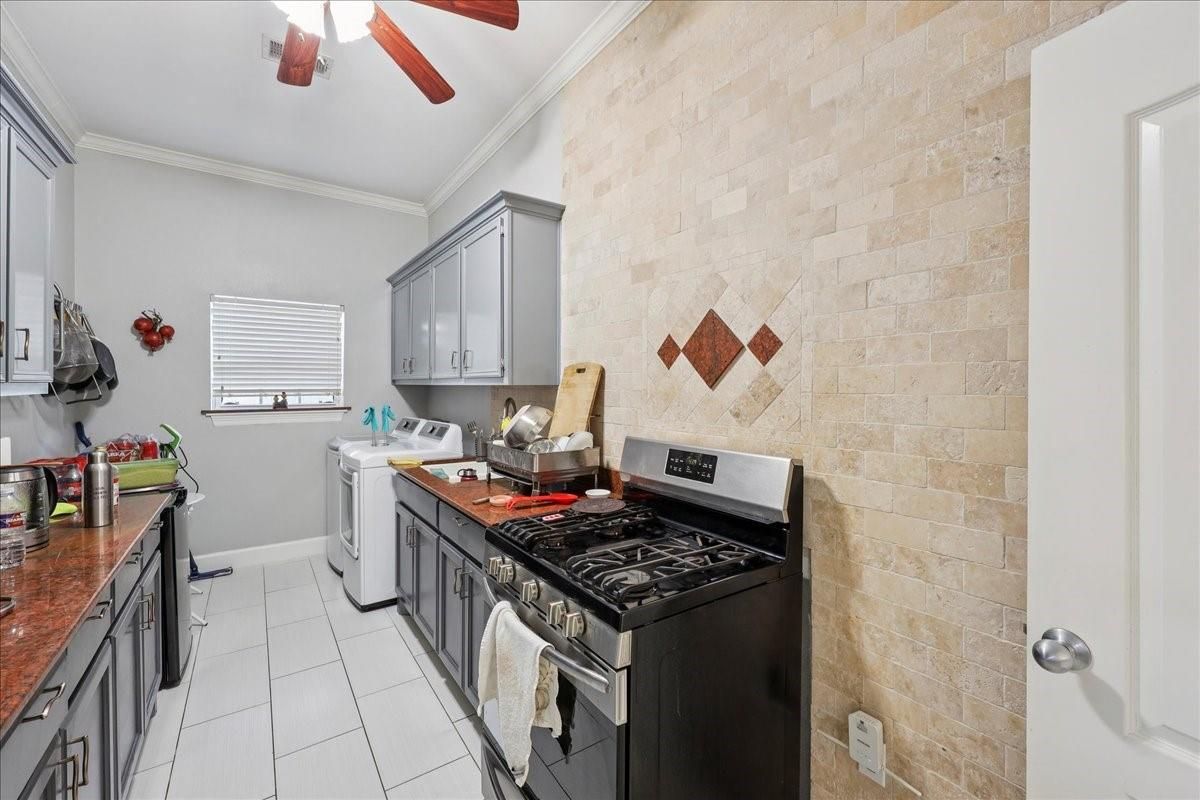 Interior, Kitchen, Stone Walls, Washer