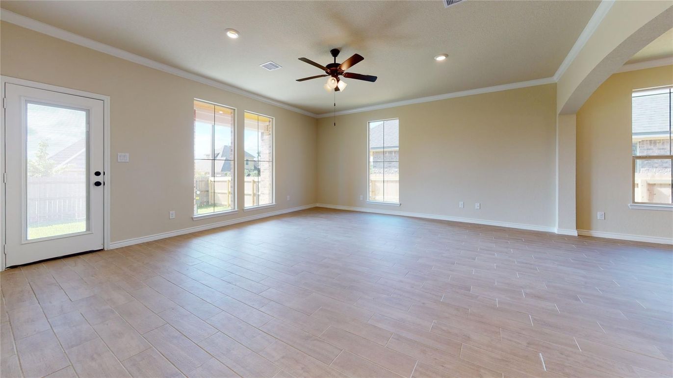 Empty room, Interior, Recessed Lighting, Wood Texture Flooring