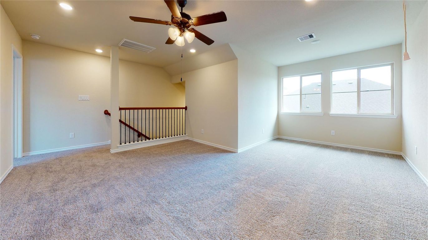 Empty room, Interior, Recessed Lighting