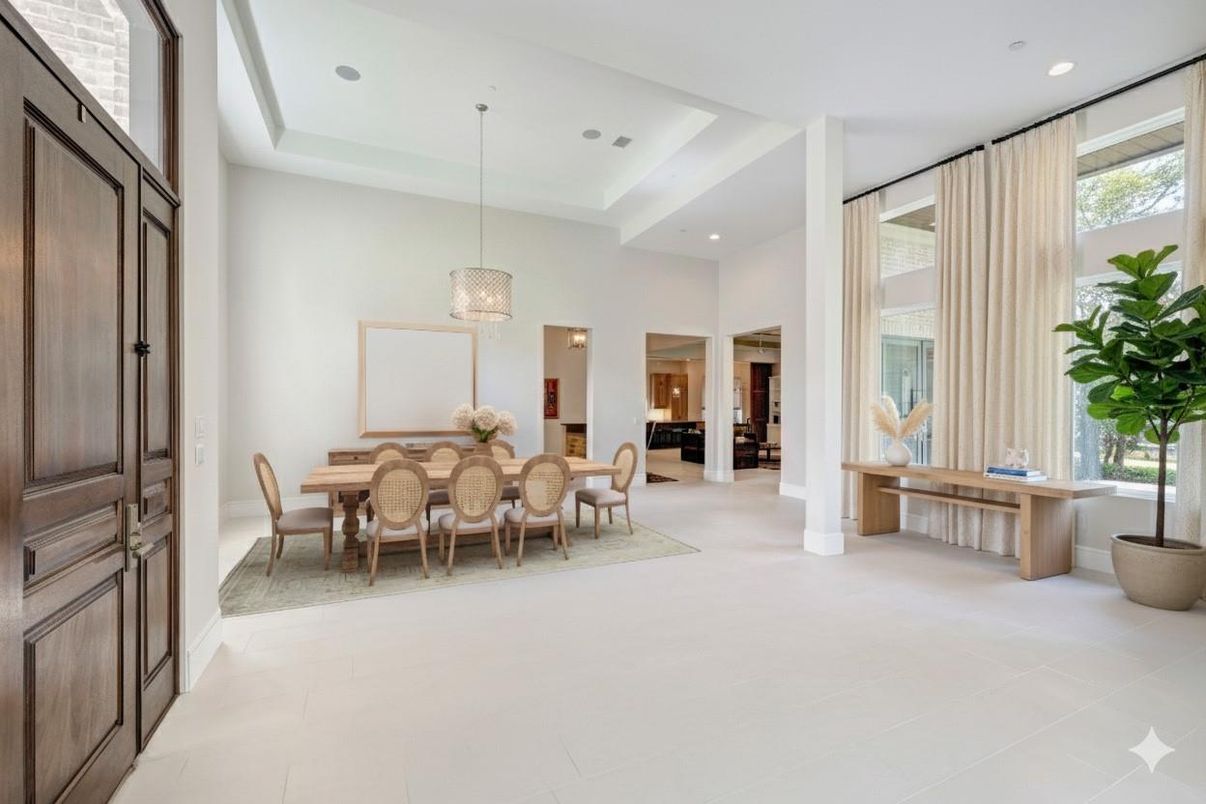 Chandelier, Dining room, Interior, Pendant Lights, Recessed Lighting