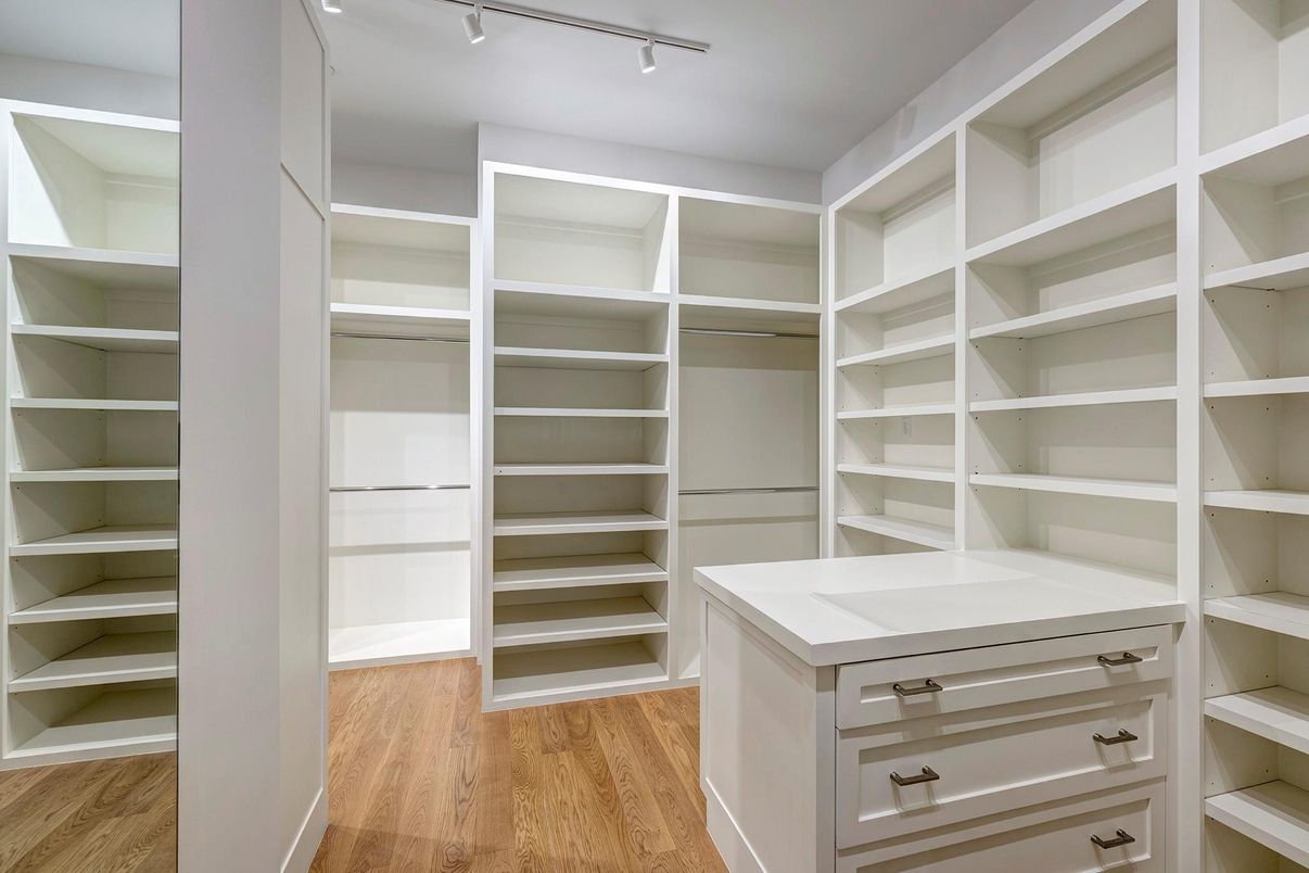 Interior, Walk-in Closets, Wood Texture Flooring