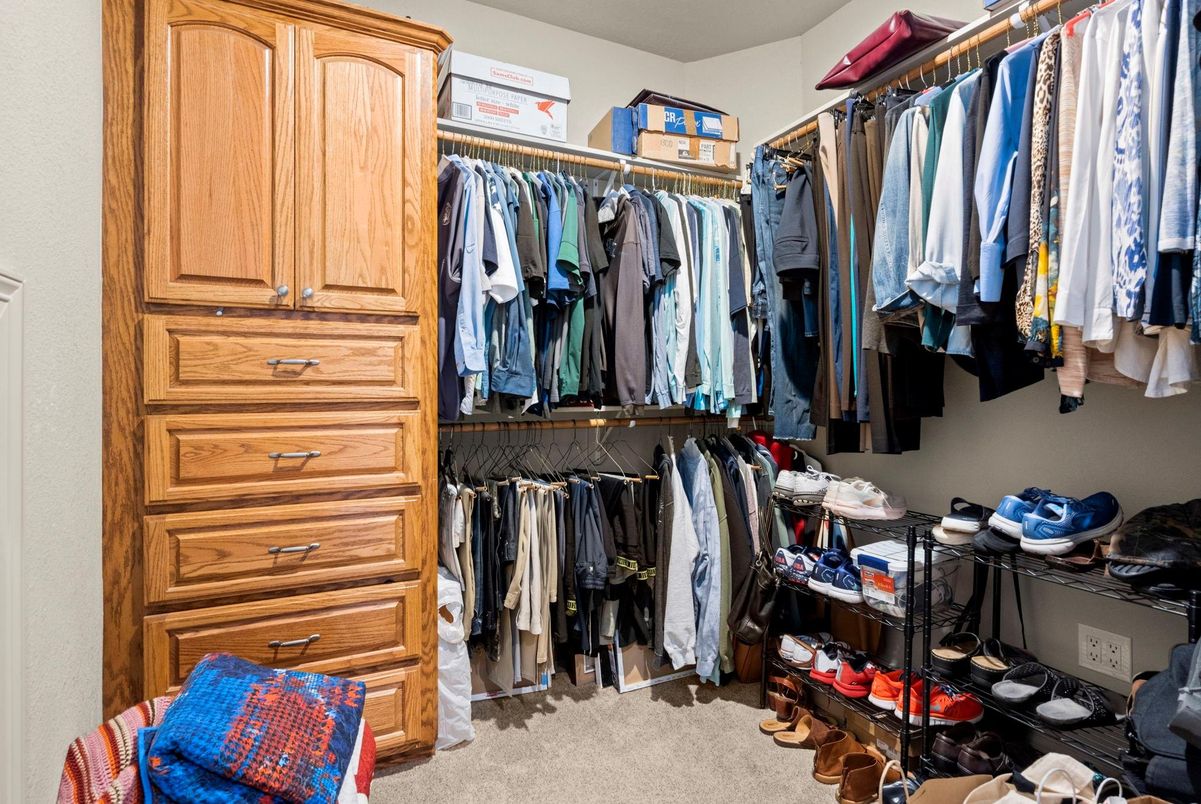 Interior, Walk-in Closets