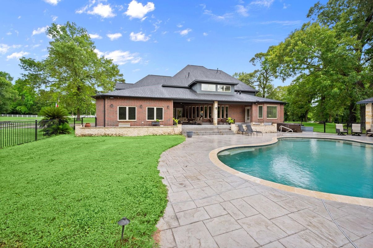 Backyard, Exterior, Pool