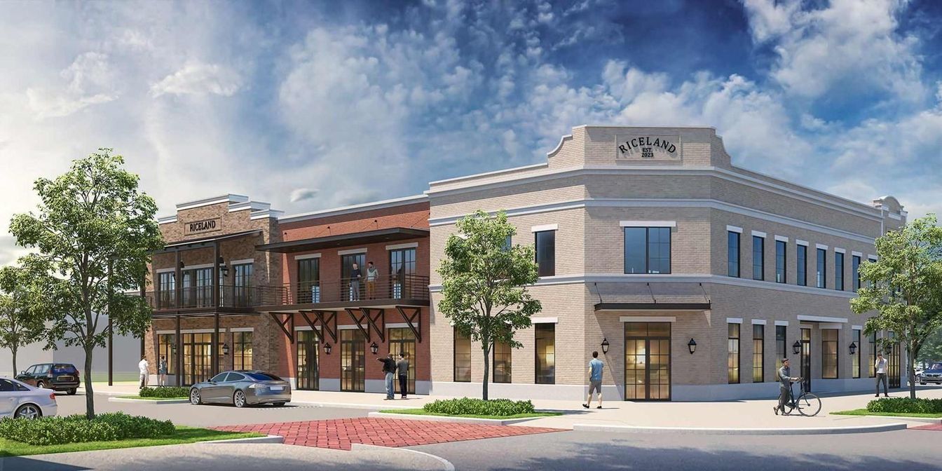 Exterior, Facade, Modern