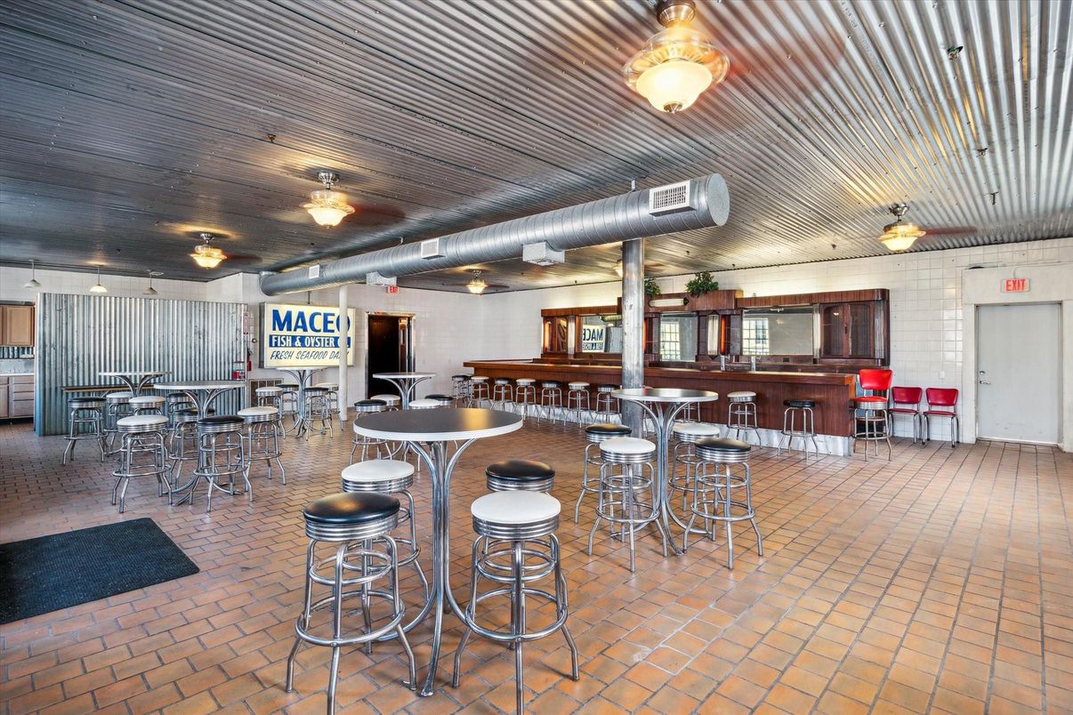 Dining room, Interior