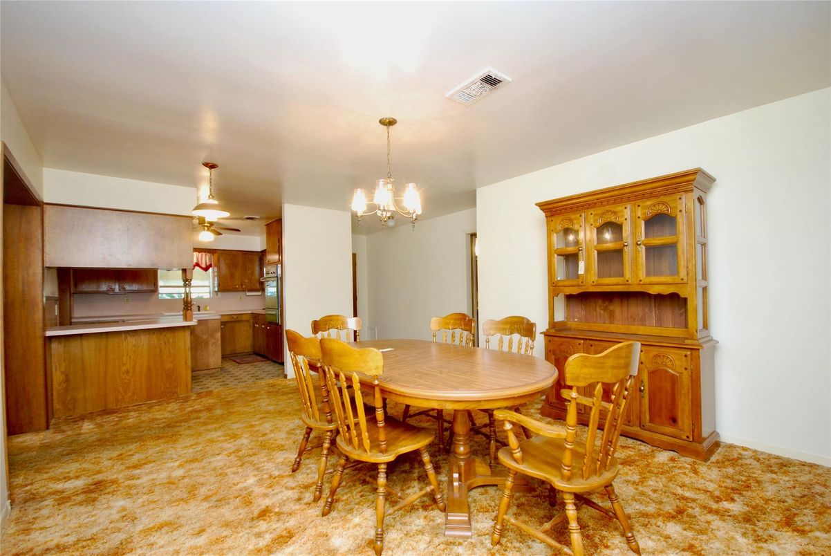 Chandelier, Dining room, Interior, Kitchen, Pendant Lights