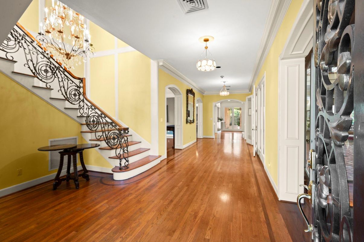 Chandelier, Interior, Wood Texture Flooring