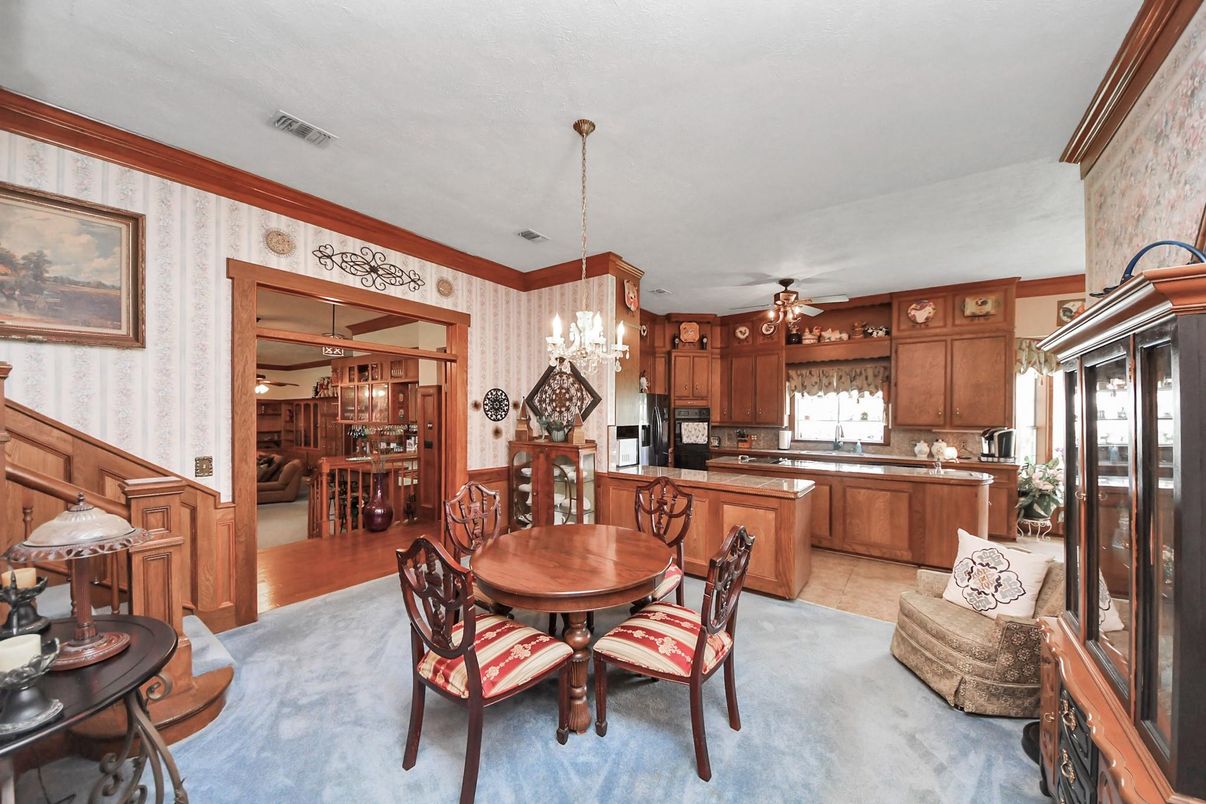 Chandelier, Dining room, Interior, Kitchen, Pendant Lights