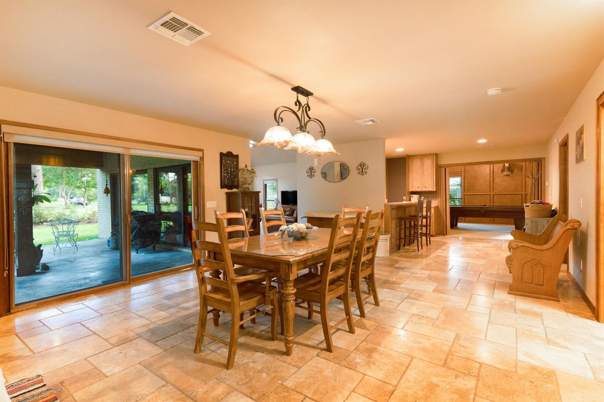 Chandelier, Dining room, Interior, Kitchen, Recessed Lighting