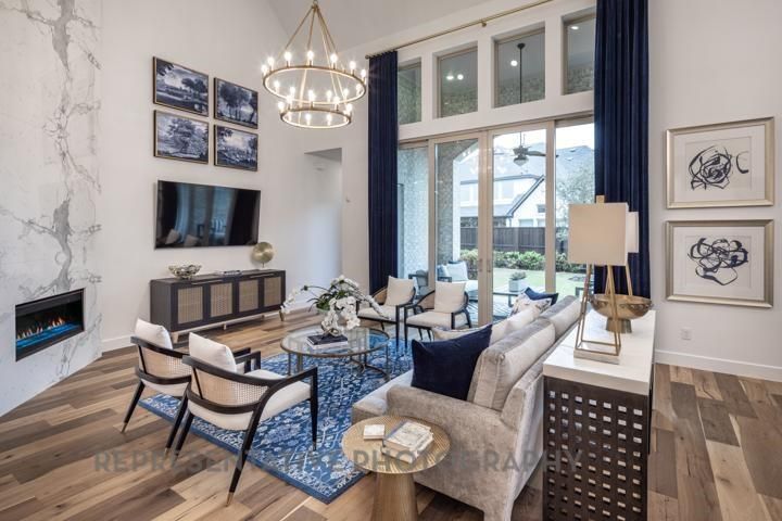 Chandelier, Fireplace, Interior, Living room, Pendant Lights, Wood Texture Flooring