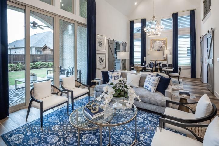 Chandelier, Dining room, Interior, Living room, Recessed Lighting, Wood Texture Flooring