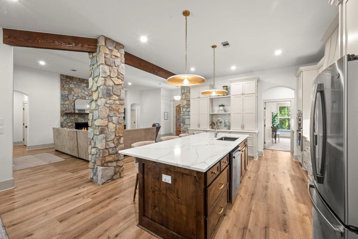 Fireplace, Interior, Kitchen, Pendant Lights, Recessed Lighting, Wood Texture Flooring