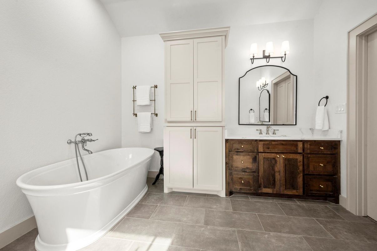 Bathroom, Dual Sink Vanities, Free Standing Baths, Interior