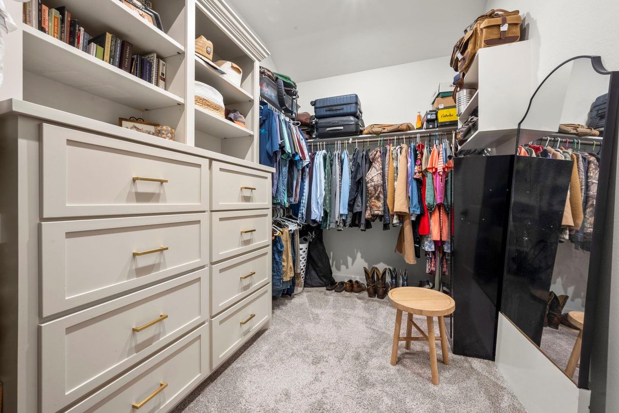 Interior, Walk-in Closets