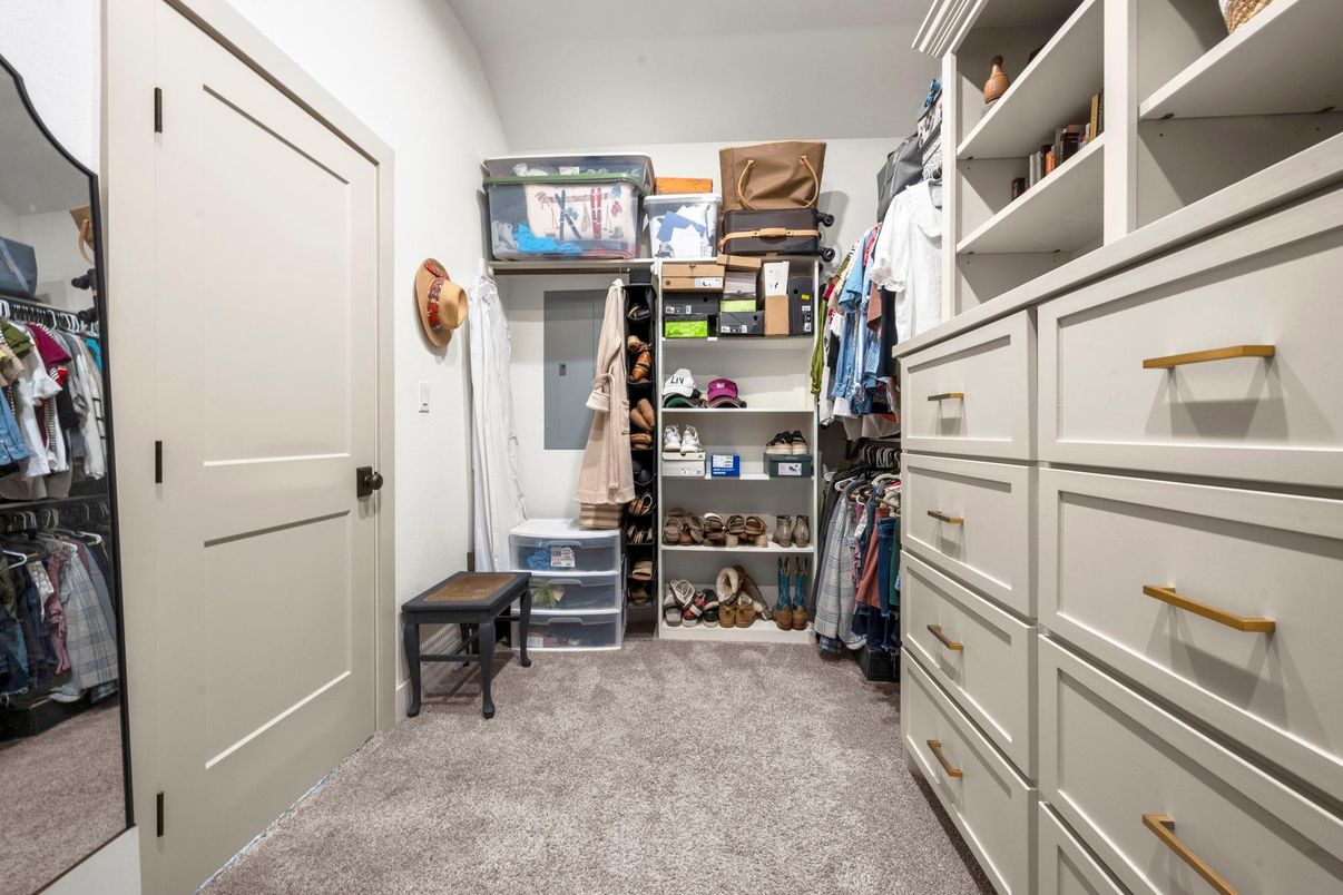 Interior, Walk-in Closets