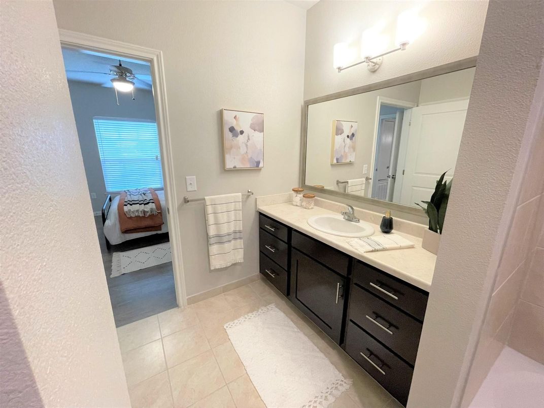 Bathroom, Bedroom, Dual Sink Vanities, Interior