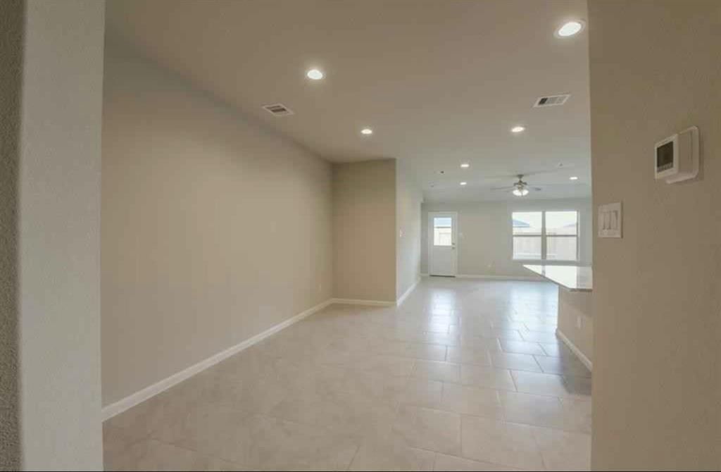 Empty room, Interior, Recessed Lighting