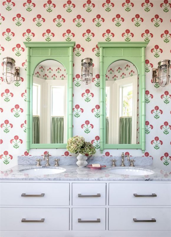 Bathroom, Dual Sink Vanities, Interior