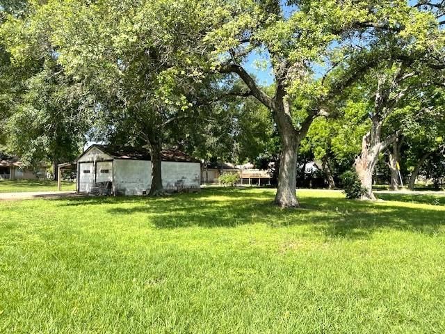 Backyard, Detached Garage, Exterior