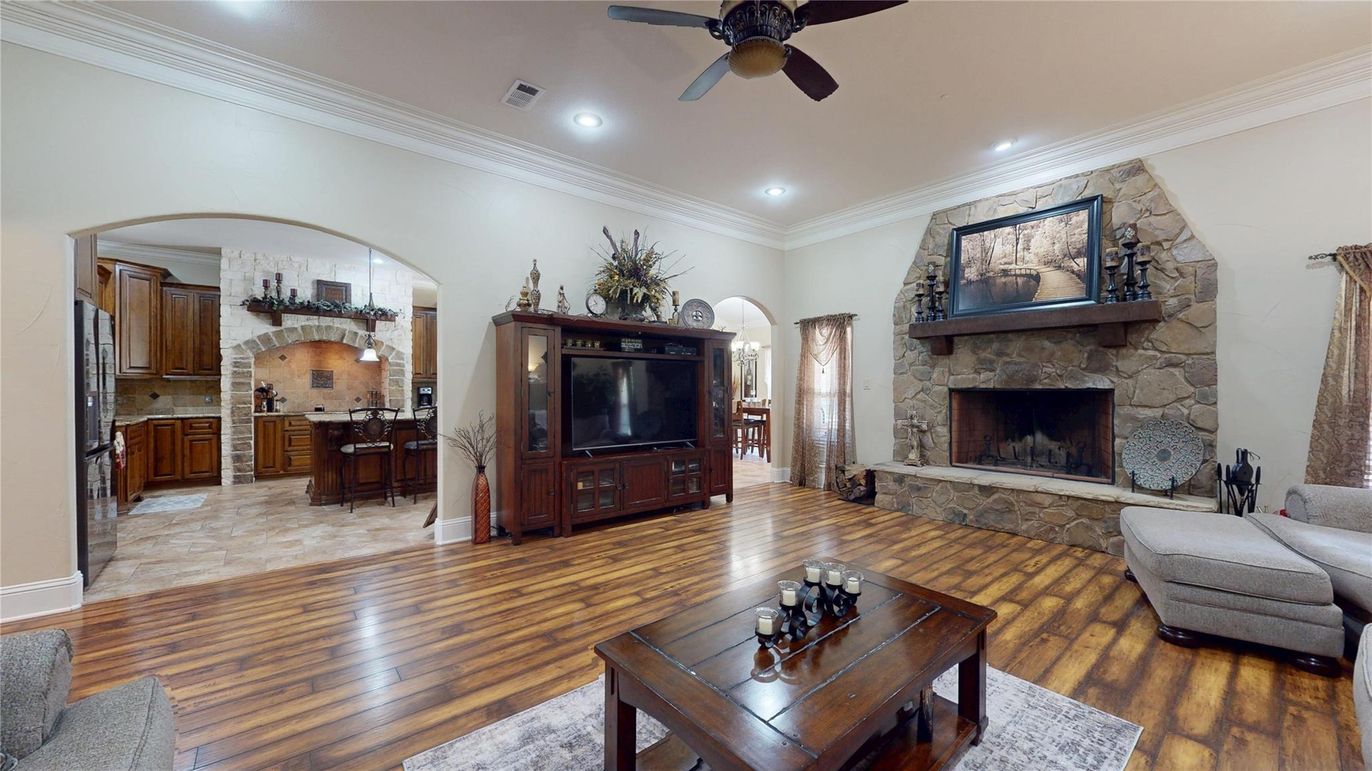 Fireplace, Interior, Kitchen, Recessed Lighting, Wood Texture Flooring