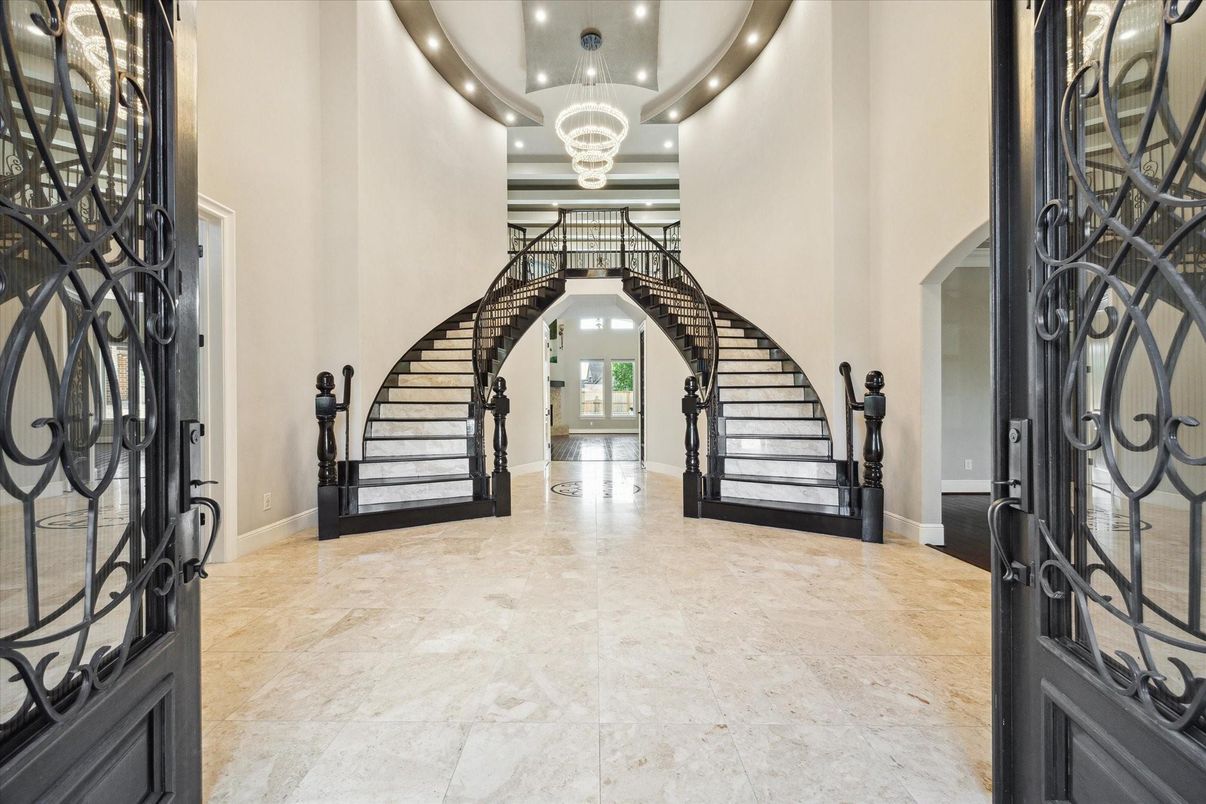 Chandelier, Interior, Recessed Lighting