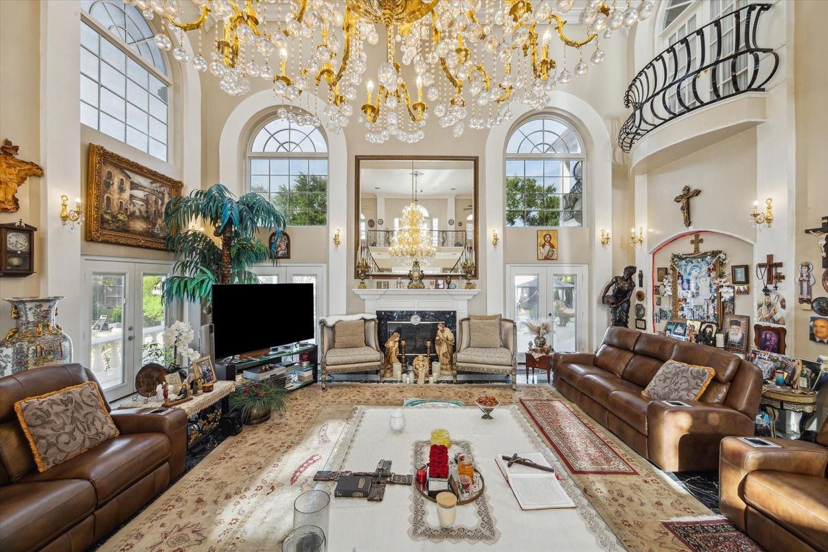 Chandelier, Fireplace, Interior, Living room