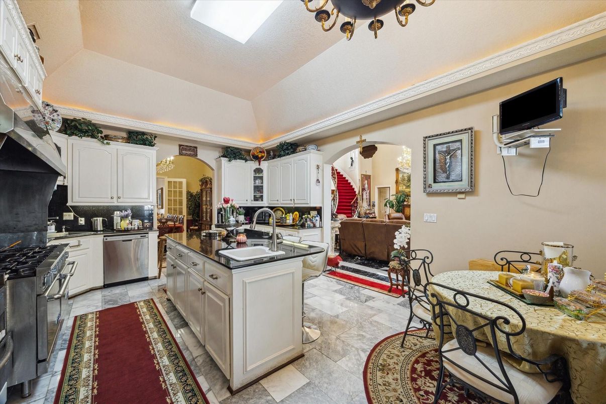 Interior, Kitchen, Stainless Steel Appliances