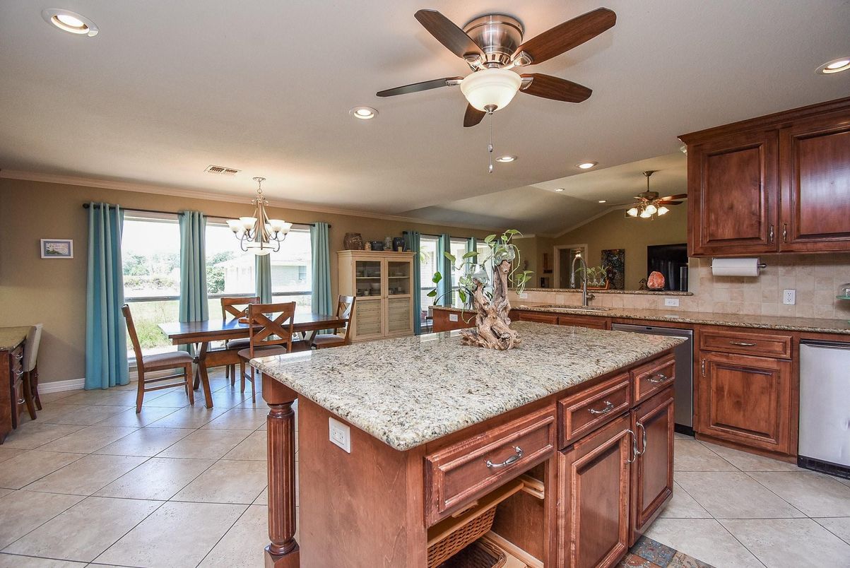 Chandelier, Dining room, Interior, Kitchen, Recessed Lighting