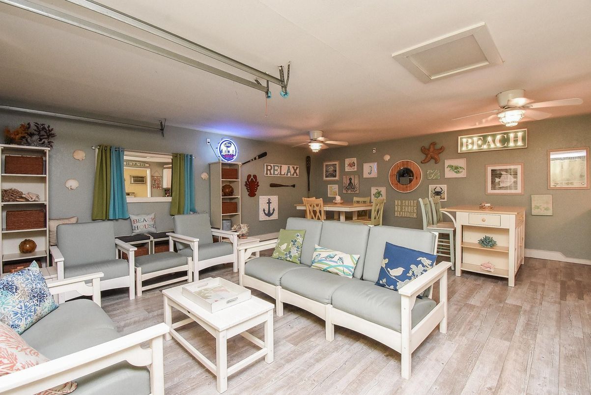 Dining room, Interior, Living room, Wood Texture Flooring