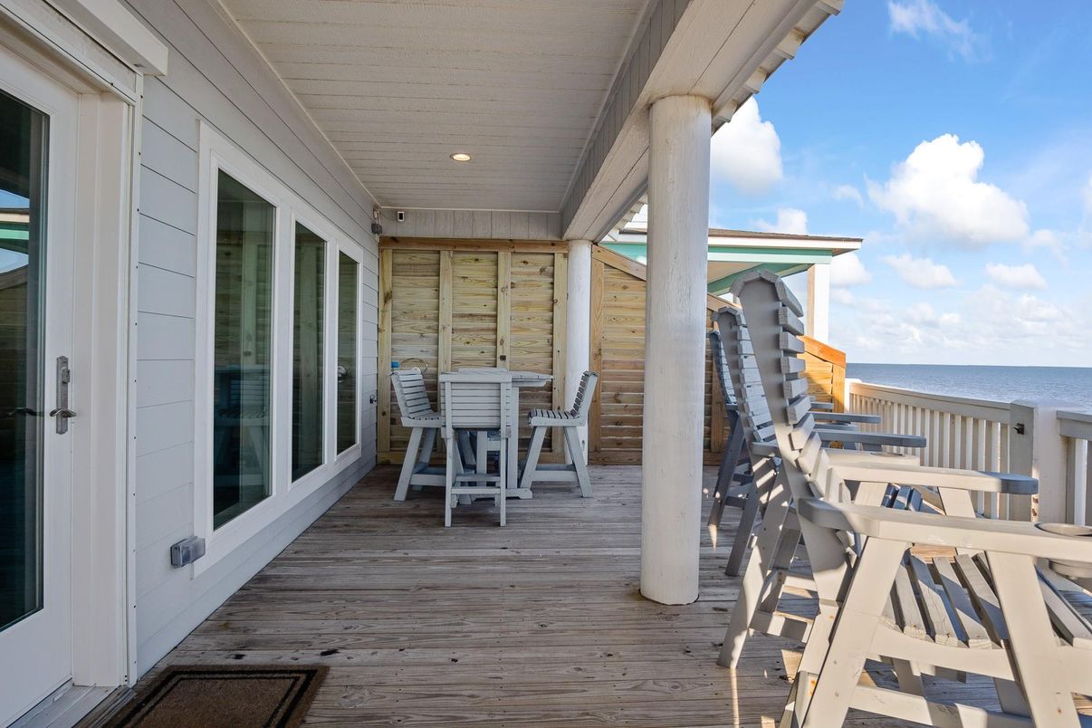 Exterior, Recessed Lighting, Water