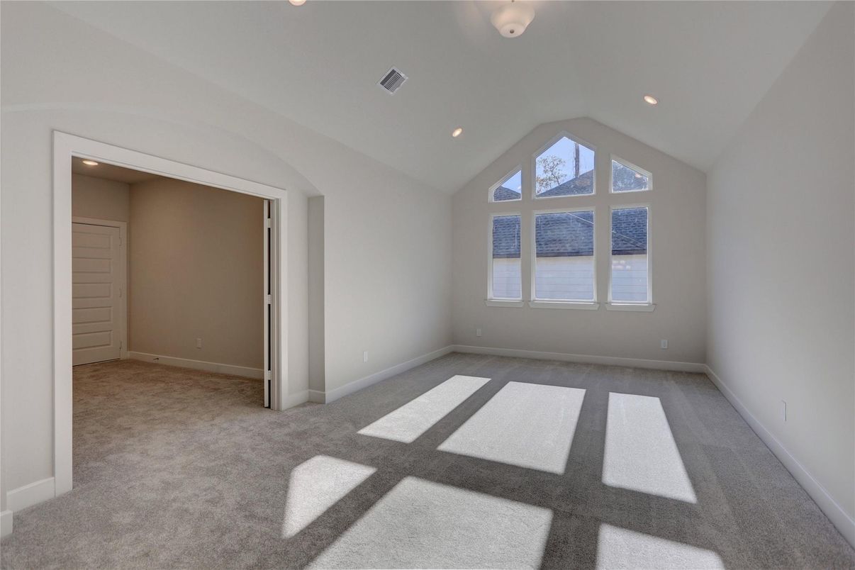 Empty room, Interior, Recessed Lighting